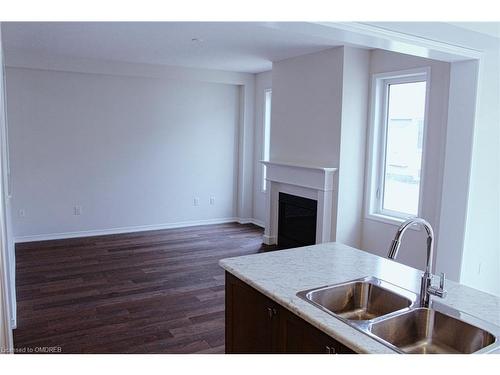 76 Cooke Ave, Brantford, ON - Indoor Photo Showing Kitchen With Double Sink