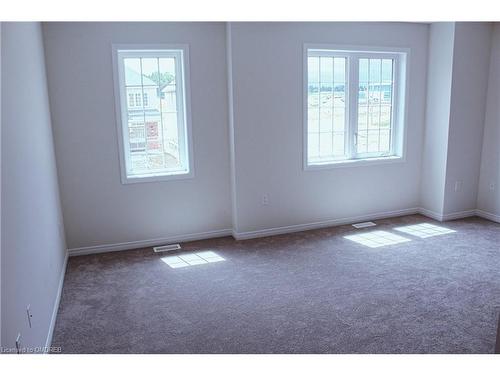 76 Cooke Ave, Brantford, ON - Indoor Photo Showing Other Room