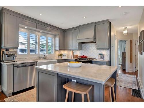 161 Allenby Avenue, Hamilton, ON - Indoor Photo Showing Kitchen With Upgraded Kitchen