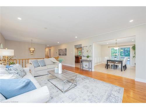 13055 Fourth Line Line, Nassagaweya, ON - Indoor Photo Showing Living Room