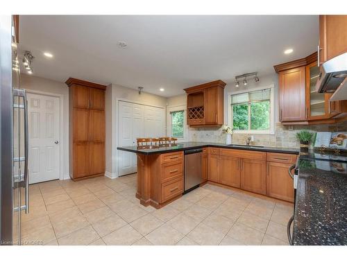 13055 Fourth Line Line, Nassagaweya, ON - Indoor Photo Showing Kitchen