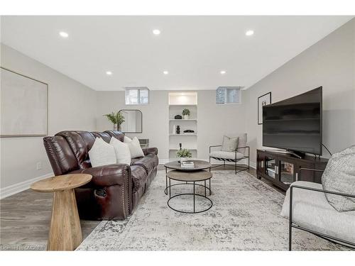 56 Bardoe Crescent, Milton, ON - Indoor Photo Showing Living Room