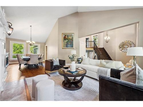 11485 First Line, Milton, ON - Indoor Photo Showing Living Room