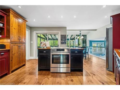 11485 First Line, Milton, ON - Indoor Photo Showing Kitchen