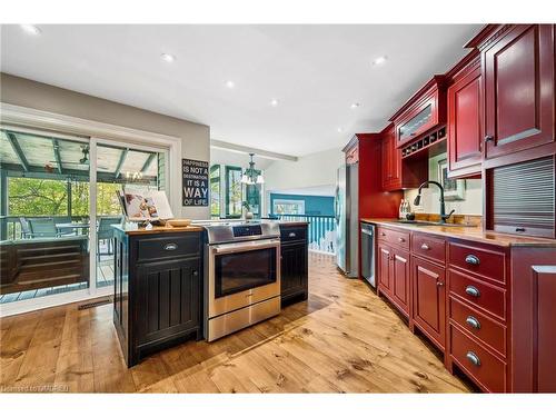 11485 First Line, Milton, ON - Indoor Photo Showing Kitchen