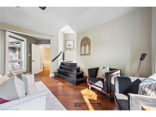 11485 First Line, Milton, ON - Indoor Photo Showing Living Room