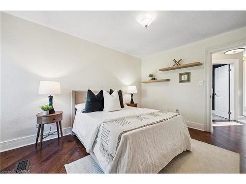 11485 First Line, Milton, ON - Indoor Photo Showing Bedroom