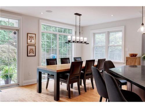 938 Meadow Wood Road, Mississauga, ON - Indoor Photo Showing Dining Room