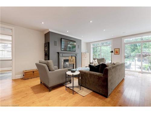 938 Meadow Wood Road, Mississauga, ON - Indoor Photo Showing Living Room With Fireplace