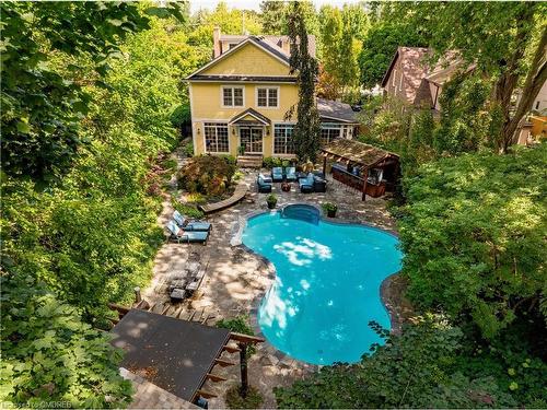 938 Meadow Wood Road, Mississauga, ON - Outdoor With In Ground Pool