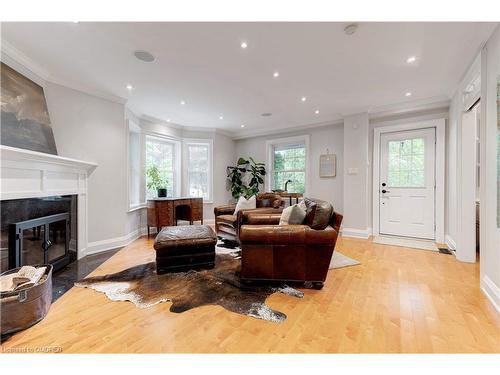 938 Meadow Wood Road, Mississauga, ON - Indoor Photo Showing Living Room With Fireplace