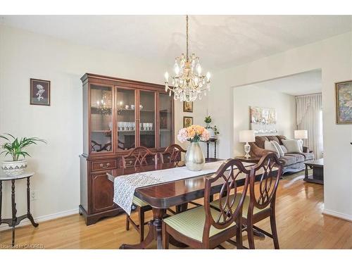 4135 Independence Avenue, Mississauga, ON - Indoor Photo Showing Dining Room