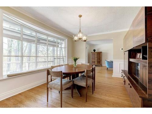 1527 Green Glade, Mississauga, ON - Indoor Photo Showing Dining Room