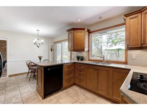 1527 Green Glade, Mississauga, ON - Indoor Photo Showing Kitchen With Double Sink