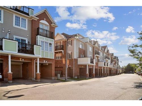 38-2614 Dashwood Drive, Oakville, ON - Outdoor With Balcony With Facade