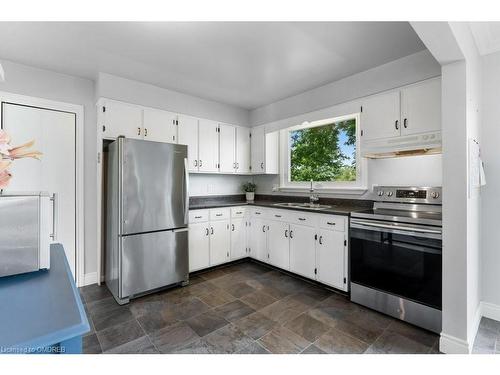 4999 Canborough Road, Wellandport, ON - Indoor Photo Showing Kitchen