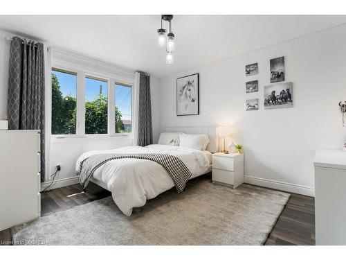 4999 Canborough Road, Wellandport, ON - Indoor Photo Showing Bedroom