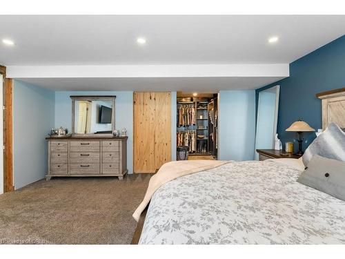 4999 Canborough Road, Wellandport, ON - Indoor Photo Showing Bedroom