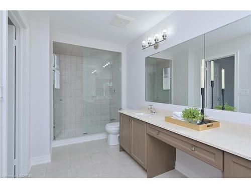 3898 Koenig Road, Burlington, ON - Indoor Photo Showing Bathroom