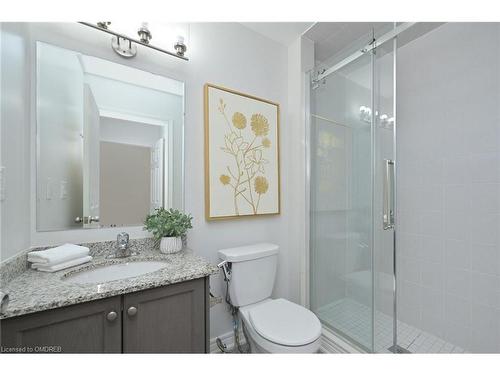 3898 Koenig Road, Burlington, ON - Indoor Photo Showing Bathroom