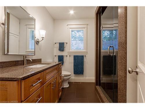 1518 Oakhill Drive, Oakville, ON - Indoor Photo Showing Bathroom