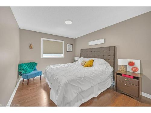 17 Michaela Crescent, Fonthill, ON - Indoor Photo Showing Bedroom