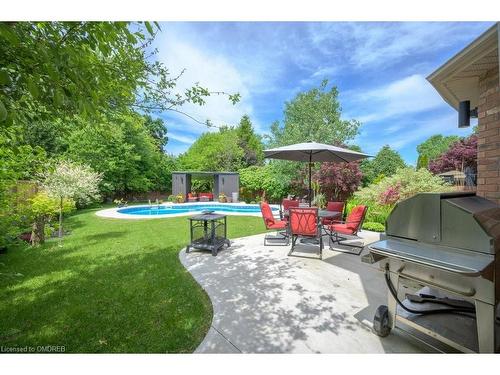 17 Michaela Crescent, Fonthill, ON - Outdoor With In Ground Pool With Deck Patio Veranda With Backyard