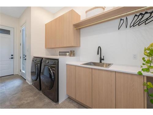 363 Albert Street, Everton, ON - Indoor Photo Showing Laundry Room