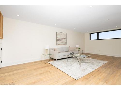 363 Albert Street, Everton, ON - Indoor Photo Showing Living Room