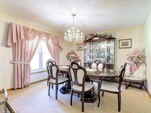 4252 Sugarbush Road, Mississauga, ON - Indoor Photo Showing Dining Room