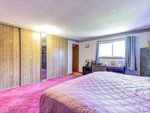 4252 Sugarbush Road, Mississauga, ON - Indoor Photo Showing Bedroom