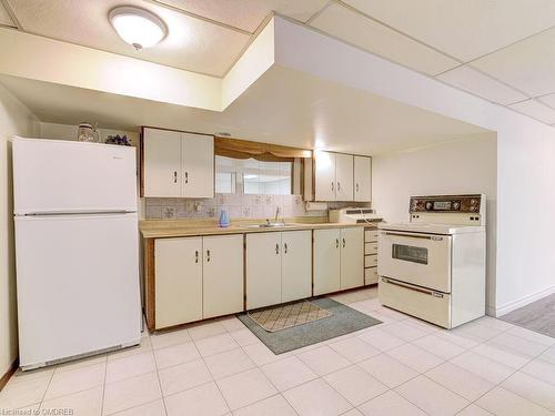 4252 Sugarbush Road, Mississauga, ON - Indoor Photo Showing Kitchen