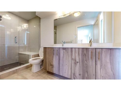 4-117 Sladden Court, Thornbury, ON - Indoor Photo Showing Bathroom