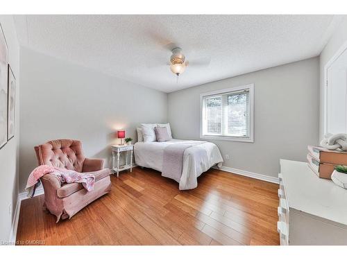 1688 Glenvista Drive, Oakville, ON - Indoor Photo Showing Bedroom