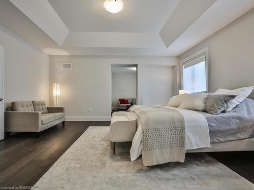 2302 Hyacinth Crescent, Oakville, ON - Indoor Photo Showing Bedroom