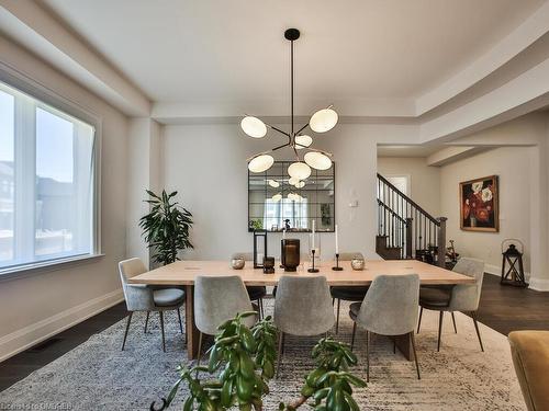 2302 Hyacinth Crescent, Oakville, ON - Indoor Photo Showing Dining Room