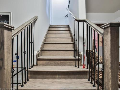 2302 Hyacinth Crescent, Oakville, ON - Indoor Photo Showing Other Room