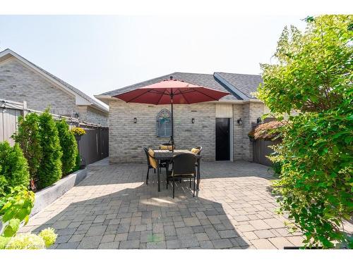 3004 Richview Boulevard, Oakville, ON - Outdoor