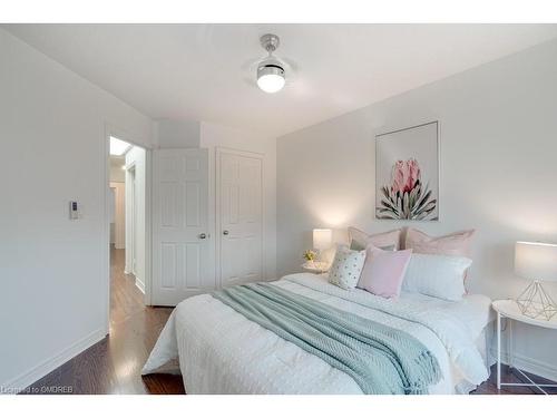 3004 Richview Boulevard, Oakville, ON - Indoor Photo Showing Laundry Room