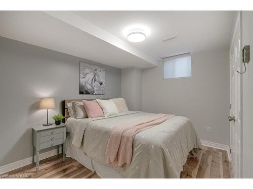 3004 Richview Boulevard, Oakville, ON - Indoor Photo Showing Bedroom