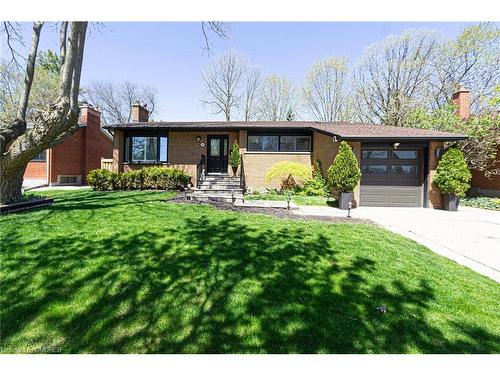 5247 Spruce Avenue, Burlington, ON - Outdoor