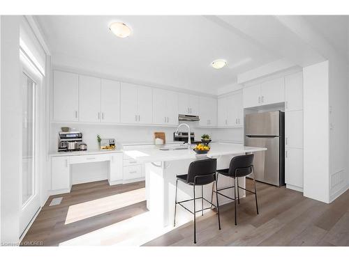 1200 Anson Gate, Oakville, ON - Indoor Photo Showing Kitchen