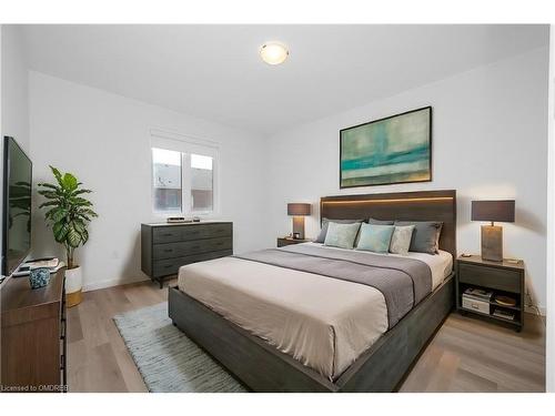 1200 Anson Gate, Oakville, ON - Indoor Photo Showing Bedroom