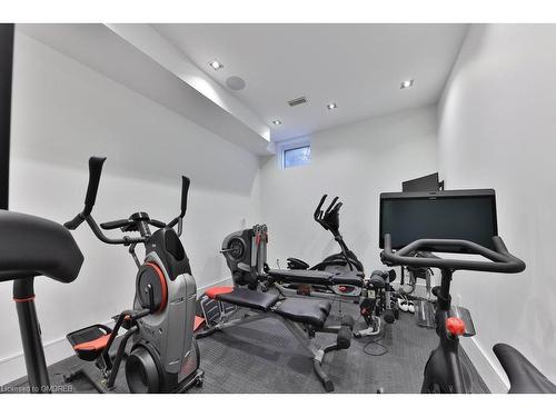 622 Kozel Court, Mississauga, ON - Indoor Photo Showing Gym Room