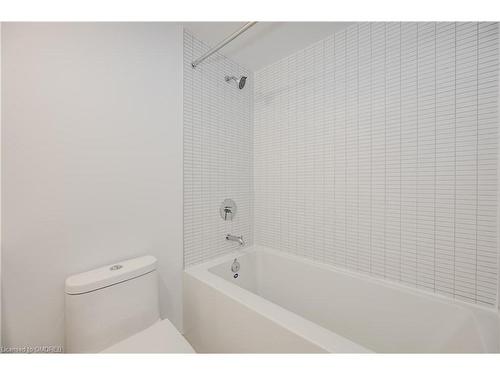 1308-1 Jarvis Street, Hamilton, ON - Indoor Photo Showing Bathroom