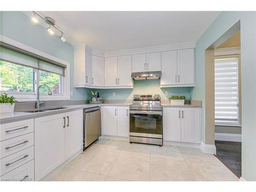 2362 Sinclair Circle, Burlington, ON - Indoor Photo Showing Kitchen With Double Sink