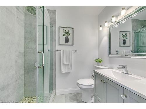 2362 Sinclair Circle, Burlington, ON - Indoor Photo Showing Bathroom