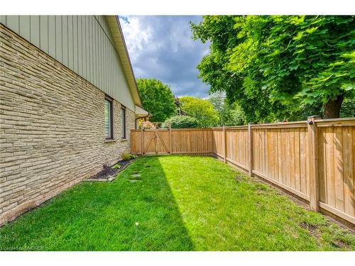 2362 Sinclair Circle, Burlington, ON - Outdoor