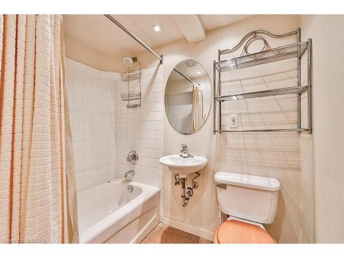 161 Chaplin Crescent, Toronto, ON - Indoor Photo Showing Bathroom