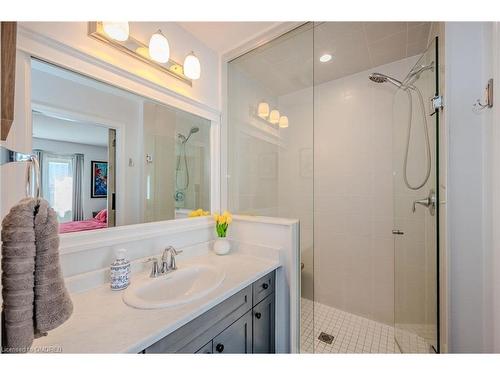 123 Stork Street, Oakville, ON - Indoor Photo Showing Bathroom